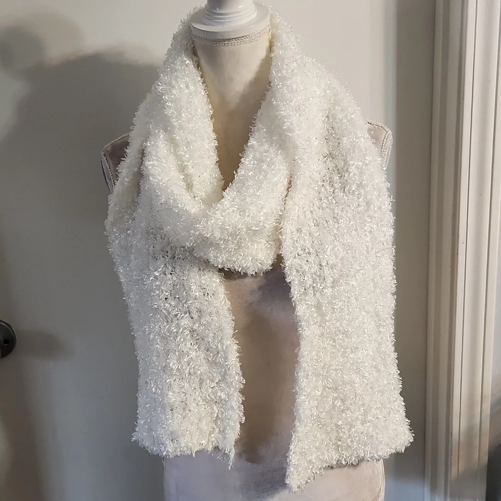 White House Black Market Textured White Scarf